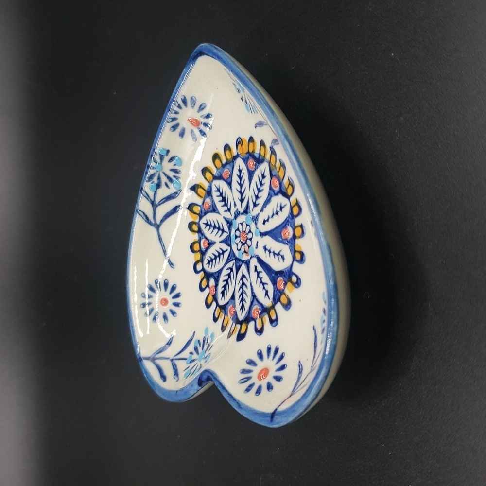 Young's NWT Heart-Shaped Stoneware Hand Stamped Decorative Dish - Picture 2 of 5